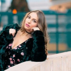 Meet your Posher, Joy